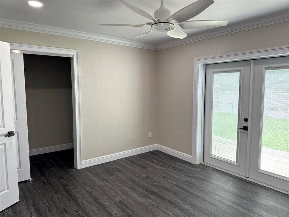 For Sale: $479,900 (2 beds, 2 baths, 1378 Square Feet)