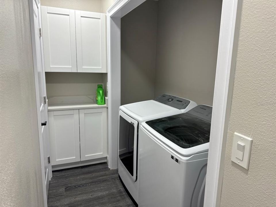 For Sale: $479,900 (2 beds, 2 baths, 1378 Square Feet)