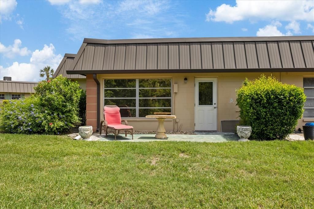 На продажу: $119,000 (2 спален, 2 ванн, 1050 Квадратных фут)