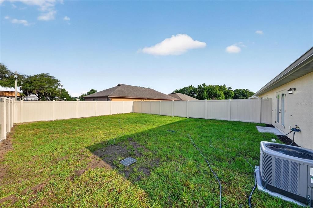 For Rent: $1,950 (3 beds, 2 baths, 1700 Square Feet)