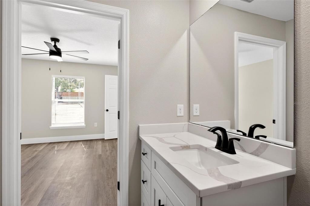 For Rent: $1,950 (3 beds, 2 baths, 1700 Square Feet)
