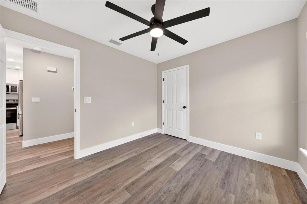 For Rent: $1,950 (3 beds, 2 baths, 1700 Square Feet)