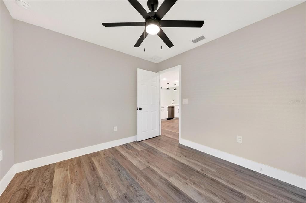 For Rent: $1,950 (3 beds, 2 baths, 1700 Square Feet)