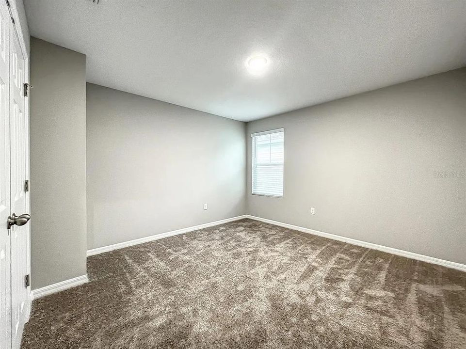 For Sale: $439,000 (5 beds, 3 baths, 2470 Square Feet)