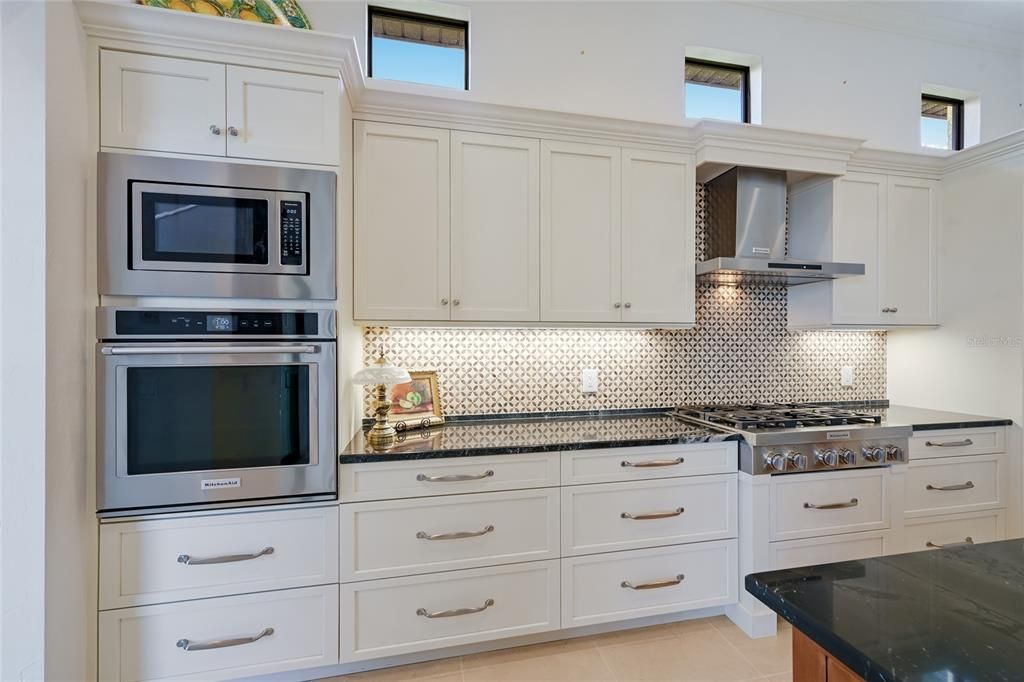 For Sale: $1,159,000 (3 beds, 2 baths, 2479 Square Feet)