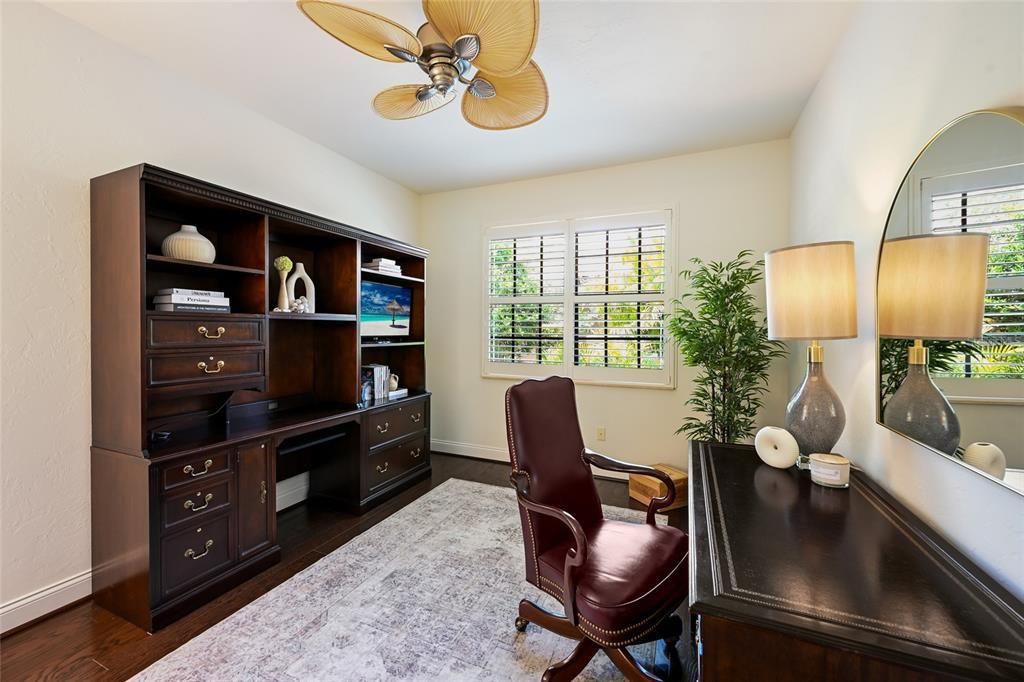 For Sale: $1,159,000 (3 beds, 2 baths, 2479 Square Feet)