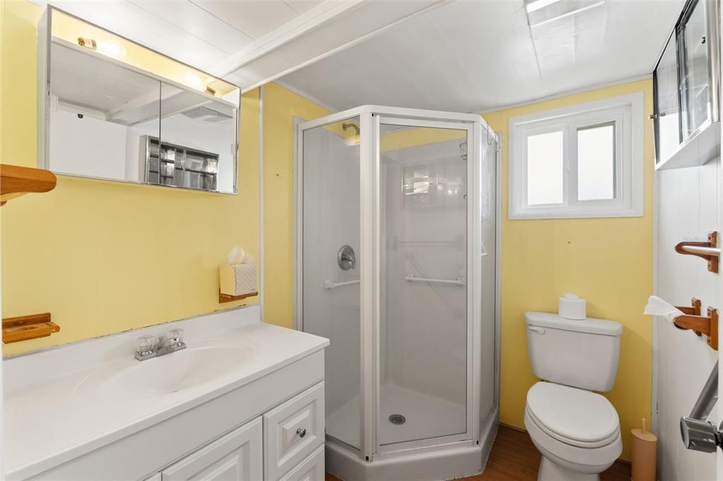 For Sale: $75,000 (2 beds, 1 baths, 280 Square Feet)