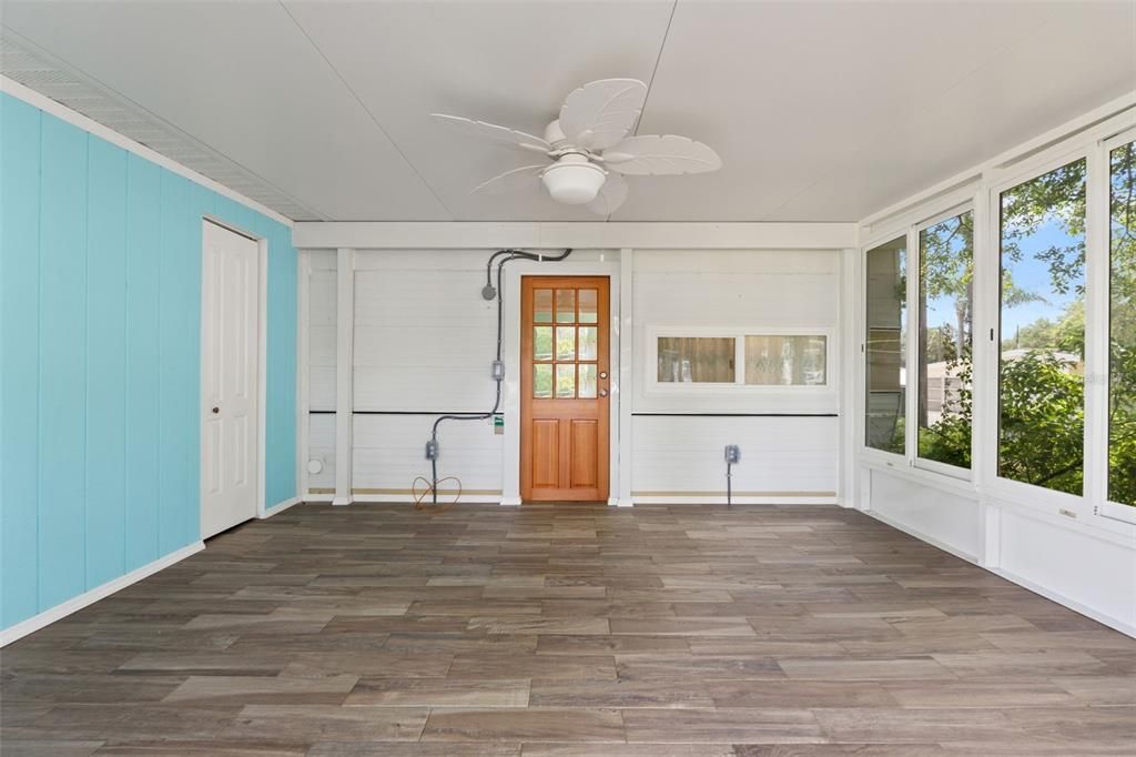 For Sale: $75,000 (2 beds, 1 baths, 280 Square Feet)