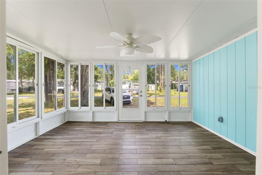 For Sale: $75,000 (2 beds, 1 baths, 280 Square Feet)