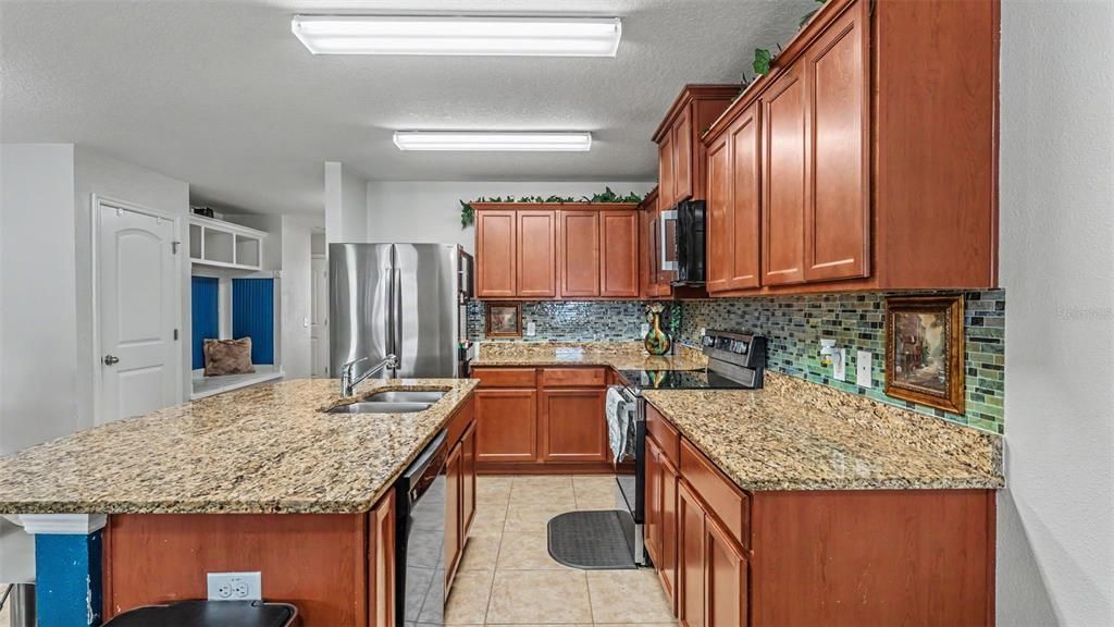 For Sale: $265,000 (3 beds, 2 baths, 1380 Square Feet)