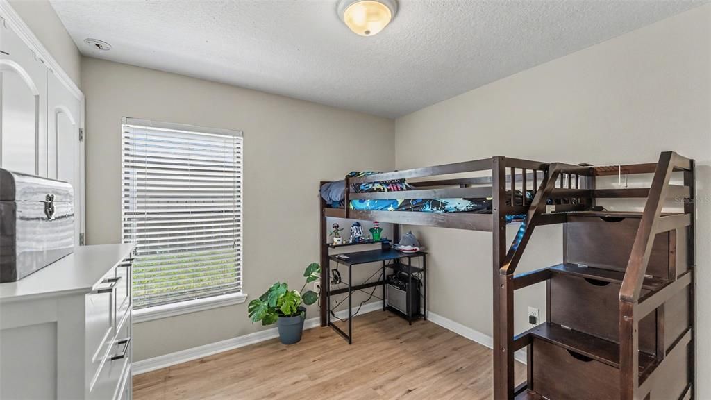 For Sale: $265,000 (3 beds, 2 baths, 1380 Square Feet)