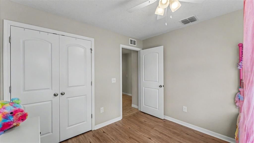 For Sale: $265,000 (3 beds, 2 baths, 1380 Square Feet)