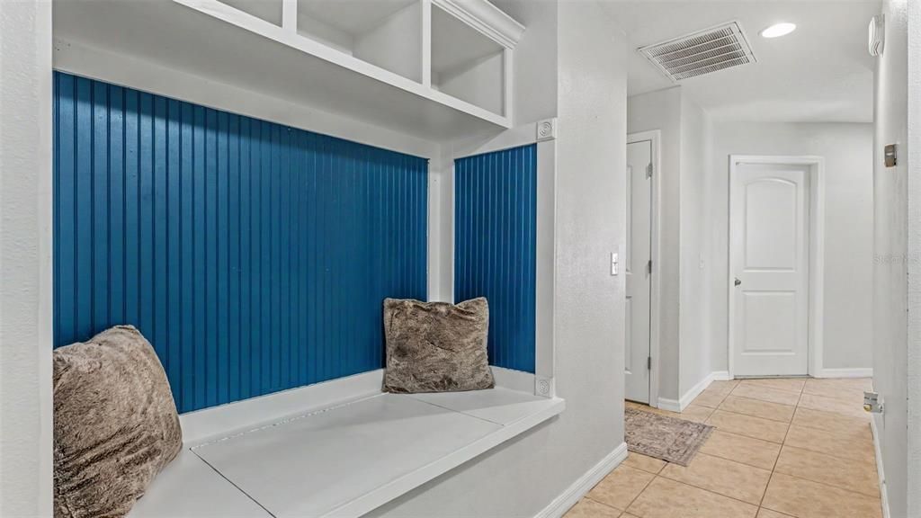For Sale: $265,000 (3 beds, 2 baths, 1380 Square Feet)