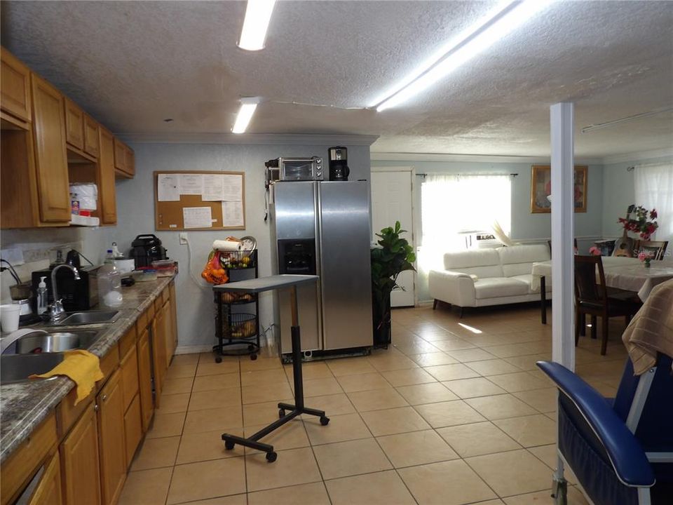 For Sale: $599,000 (7 beds, 7 baths, 2663 Square Feet)