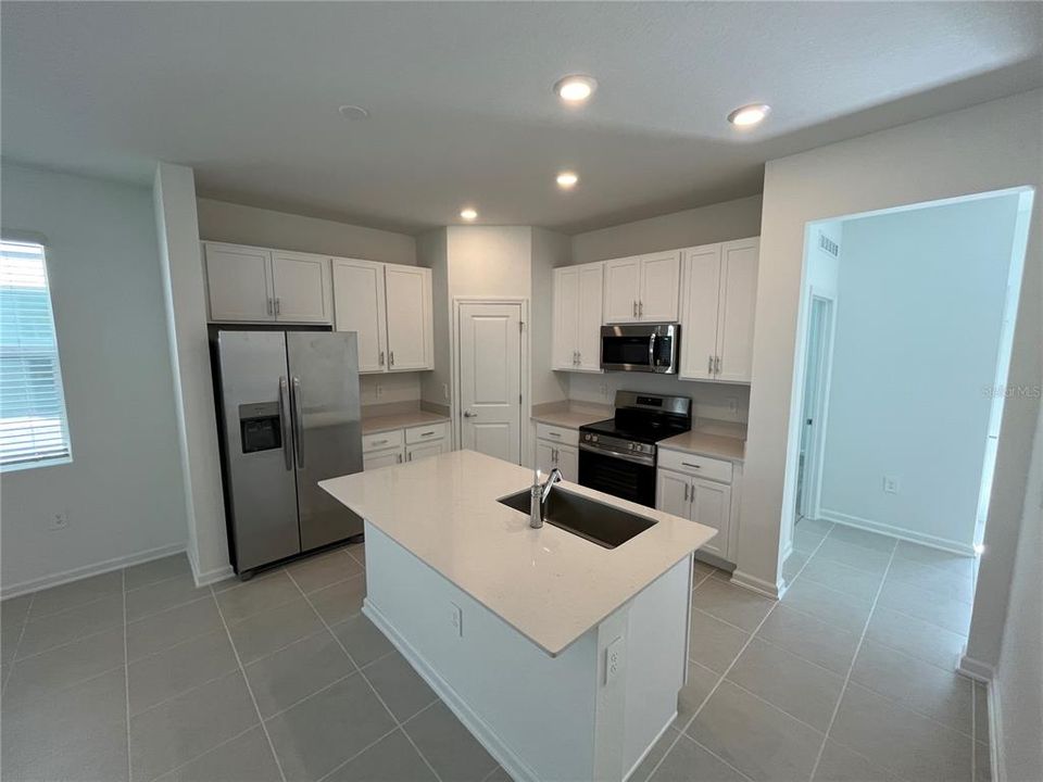 For Rent: $2,699 (4 beds, 3 baths, 2030 Square Feet)