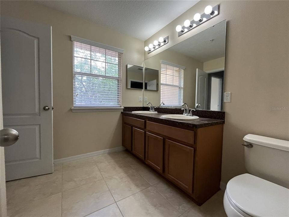 В аренду: $2,499 (3 спален, 2 ванн, 1735 Квадратных фут)