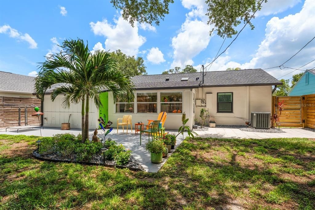 Activo con contrato: $525,000 (2 camas, 1 baños, 1000 Pies cuadrados)