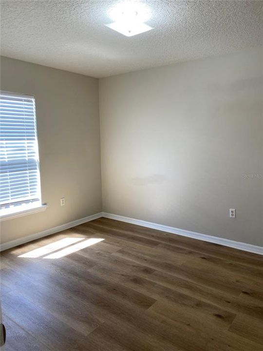 For Rent: $1,600 (3 beds, 1 baths, 1075 Square Feet)