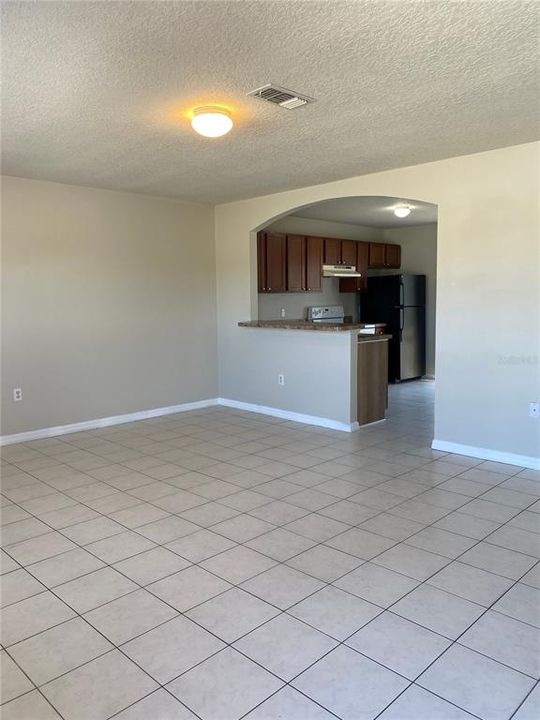 For Rent: $1,600 (3 beds, 1 baths, 1075 Square Feet)