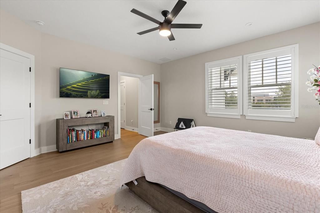 For Sale: $1,395,000 (4 beds, 4 baths, 3046 Square Feet)