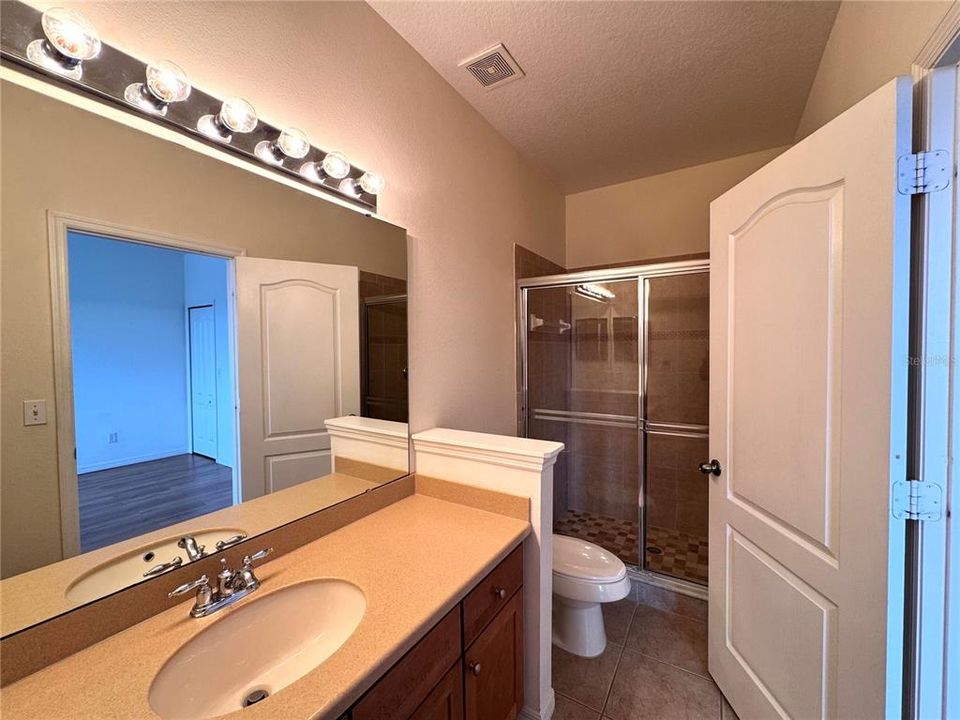 В аренду: $1,999 (2 спален, 2 ванн, 1202 Квадратных фут)
