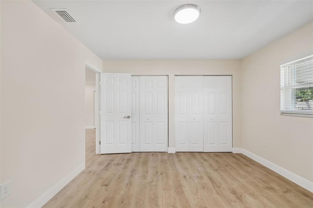 For Sale: $449,900 (4 beds, 2 baths, 1512 Square Feet)