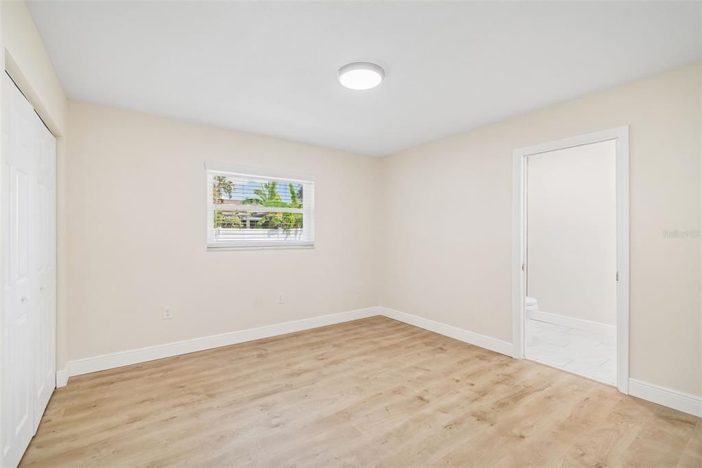 For Sale: $449,900 (4 beds, 2 baths, 1512 Square Feet)