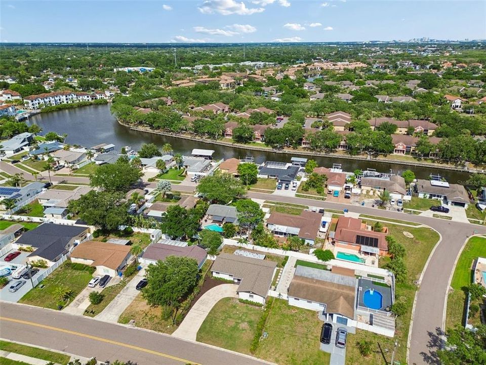 For Sale: $449,900 (4 beds, 2 baths, 1512 Square Feet)