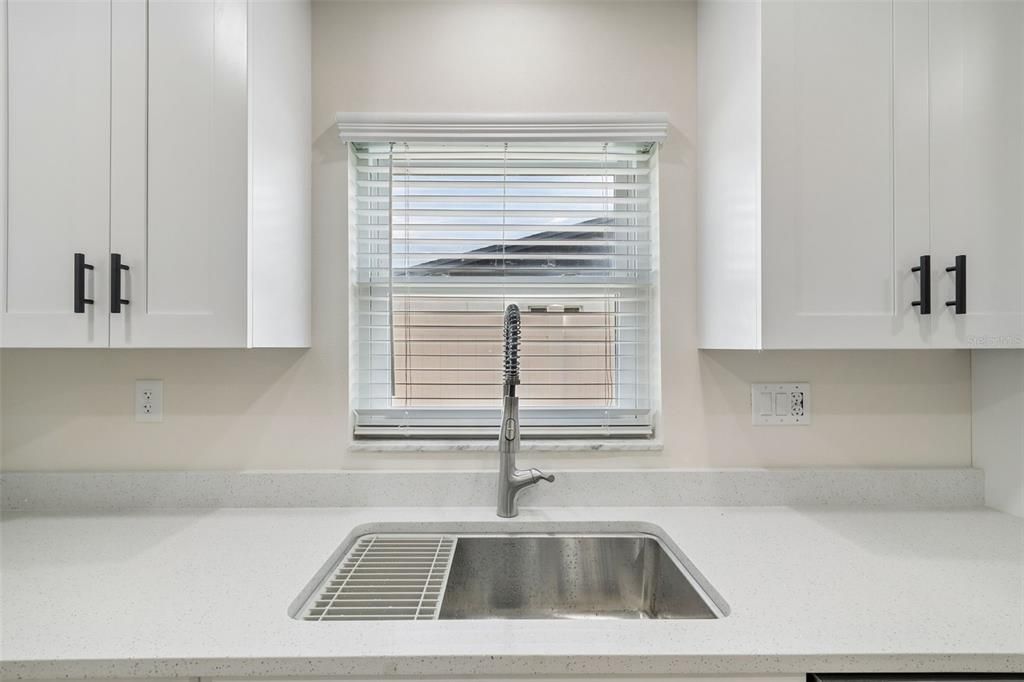 For Sale: $449,900 (4 beds, 2 baths, 1512 Square Feet)