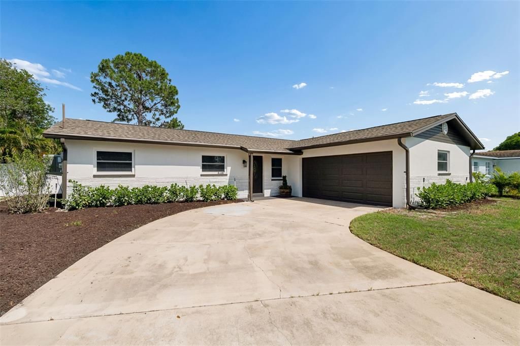 For Sale: $449,900 (4 beds, 2 baths, 1512 Square Feet)