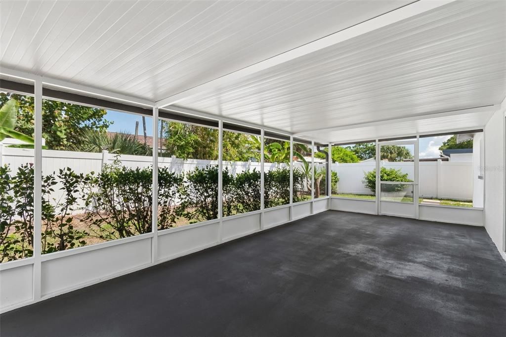 For Sale: $449,900 (4 beds, 2 baths, 1512 Square Feet)