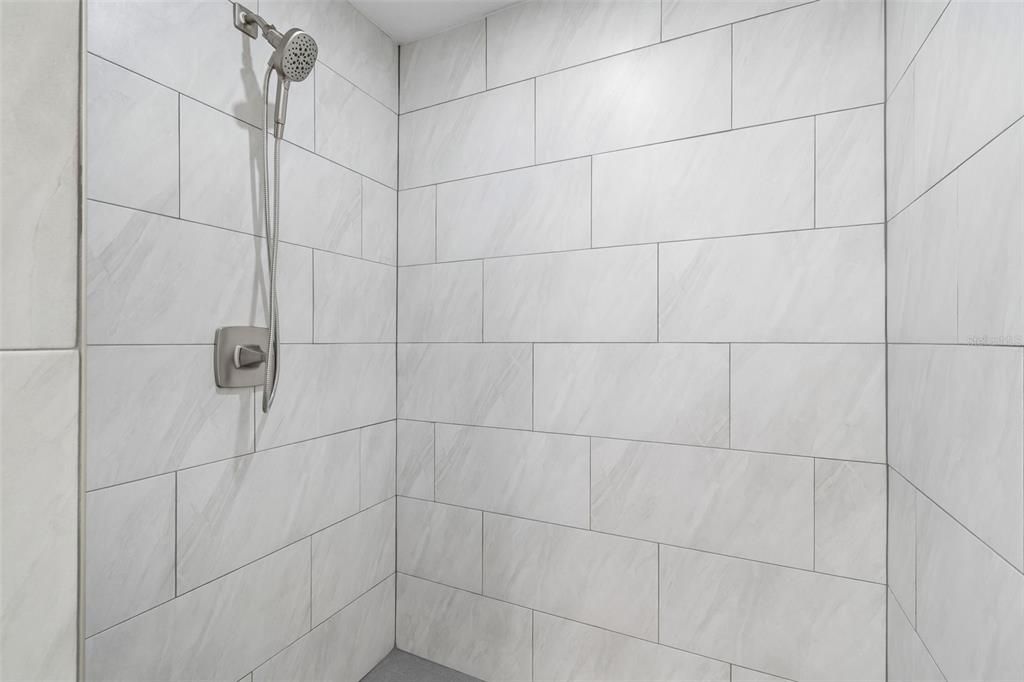 For Sale: $449,900 (4 beds, 2 baths, 1512 Square Feet)