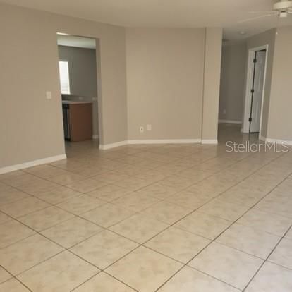 For Rent: $1,995 (3 beds, 2 baths, 1601 Square Feet)