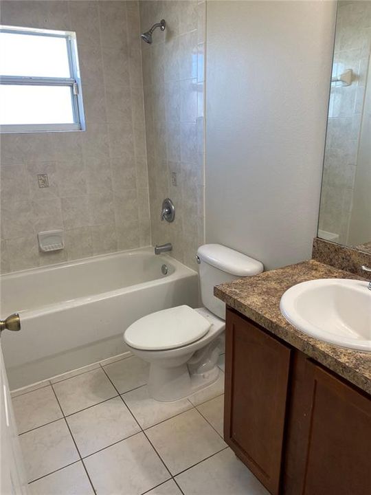 For Rent: $1,600 (3 beds, 1 baths, 1075 Square Feet)