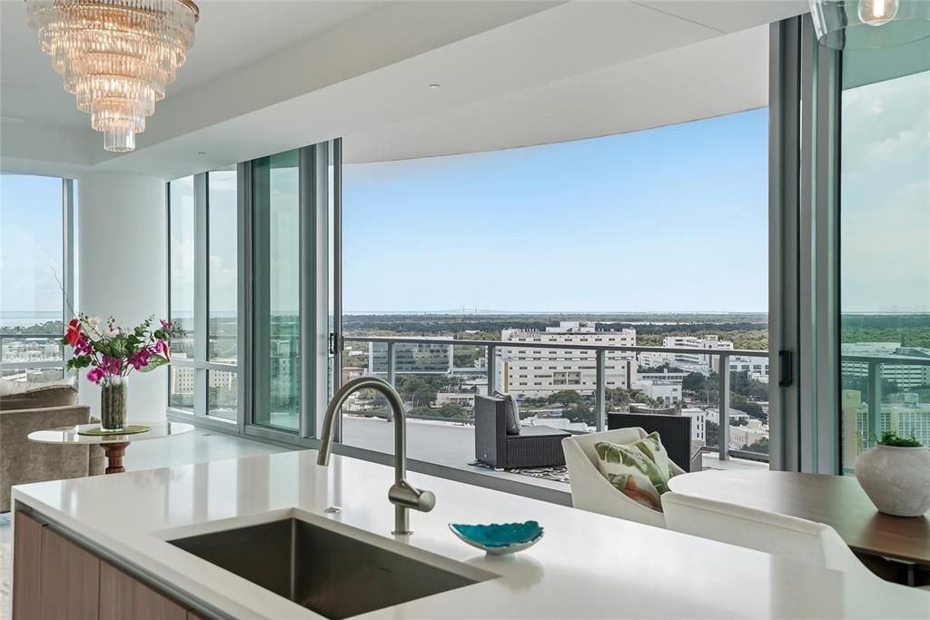 For Sale: $2,695,000 (3 beds, 3 baths, 2380 Square Feet)