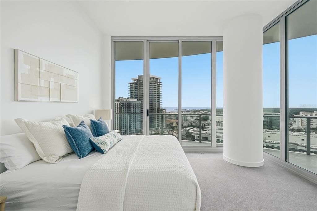 For Sale: $2,695,000 (3 beds, 3 baths, 2380 Square Feet)