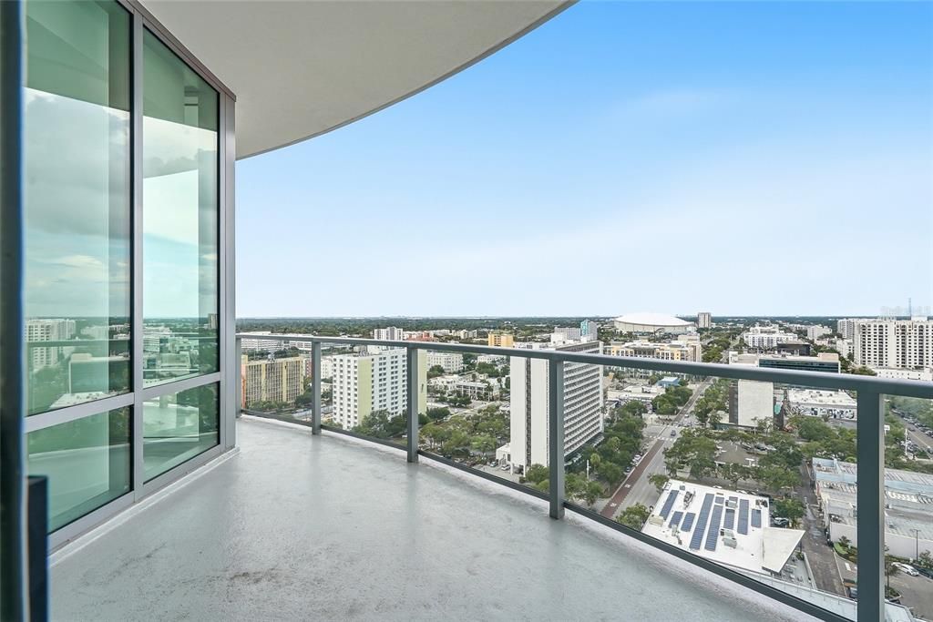 For Sale: $2,695,000 (3 beds, 3 baths, 2380 Square Feet)