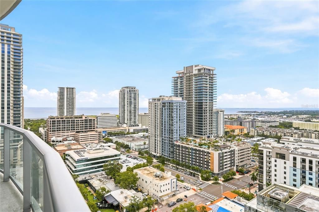 For Sale: $2,695,000 (3 beds, 3 baths, 2380 Square Feet)
