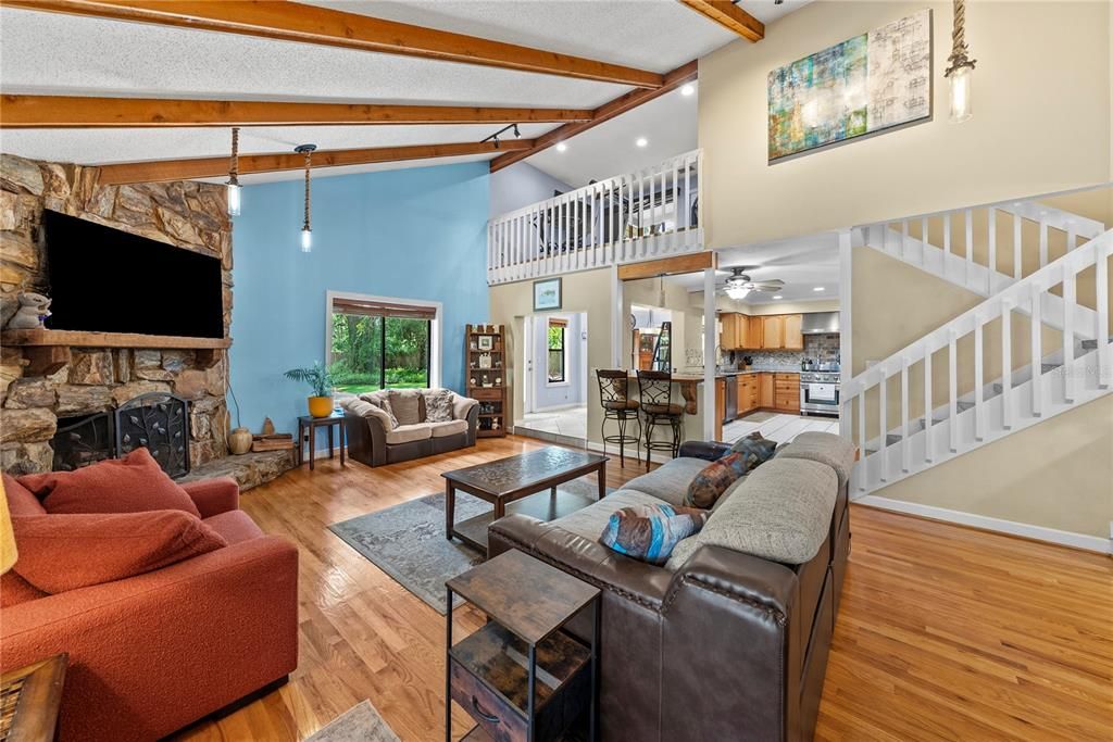For Sale: $585,000 (3 beds, 2 baths, 1998 Square Feet)