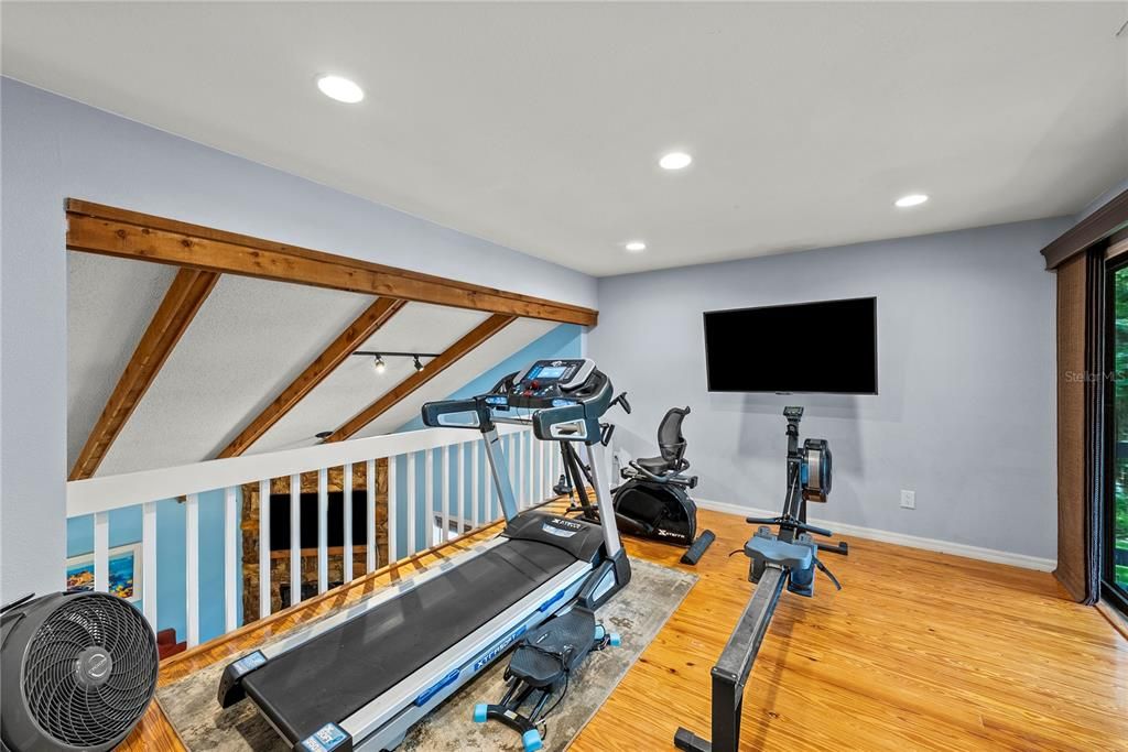 For Sale: $585,000 (3 beds, 2 baths, 1998 Square Feet)