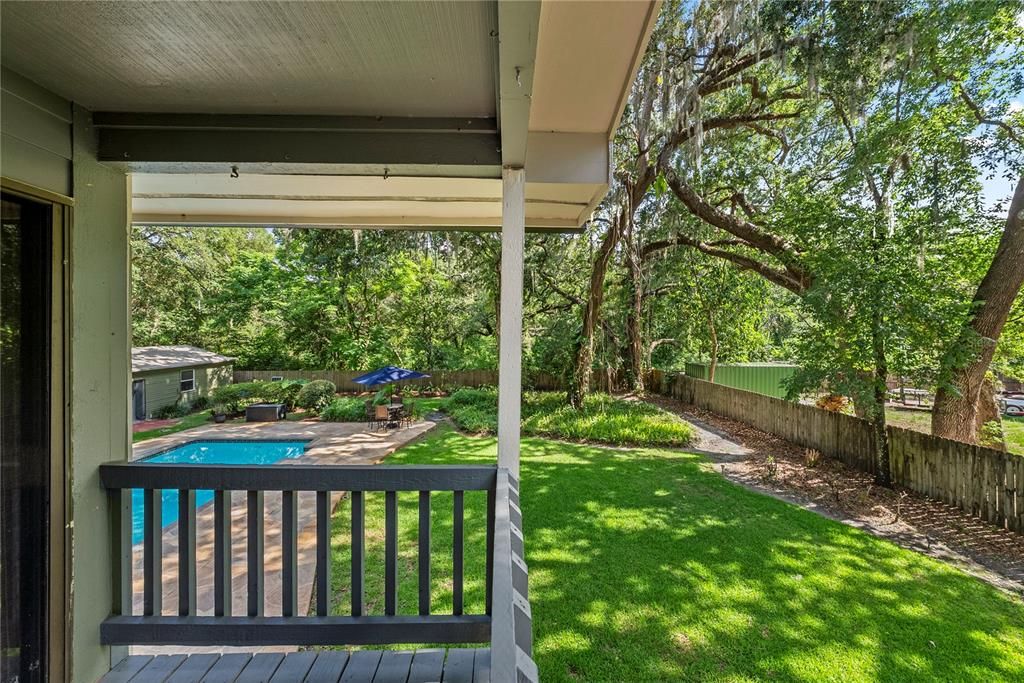 For Sale: $585,000 (3 beds, 2 baths, 1998 Square Feet)