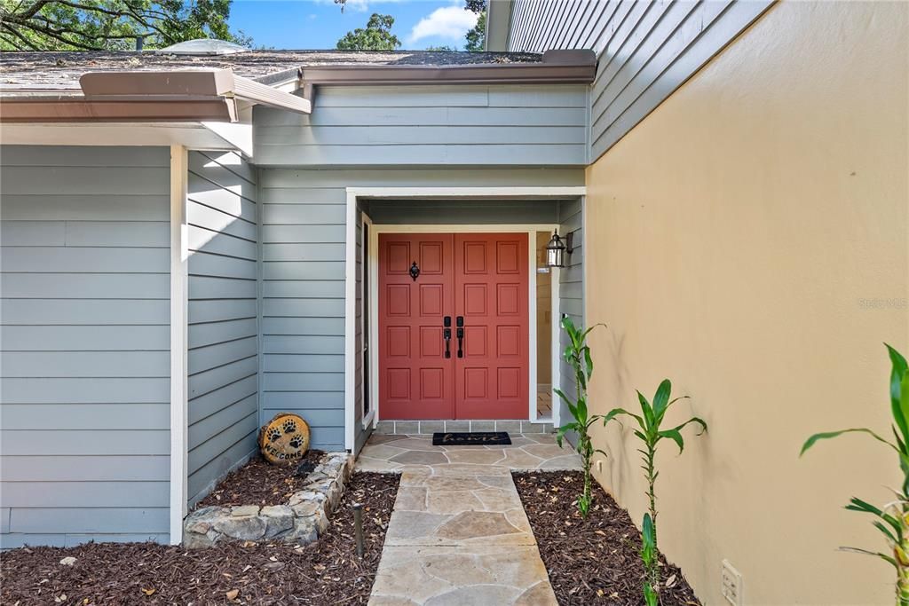 For Sale: $585,000 (3 beds, 2 baths, 1998 Square Feet)