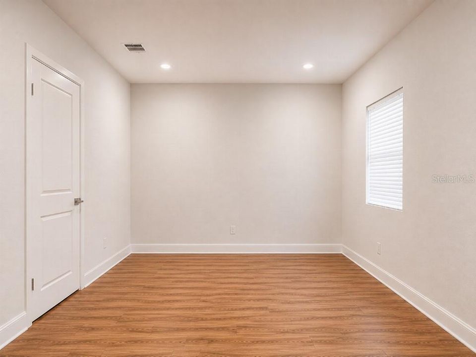 For Sale: $489,000 (3 beds, 2 baths, 1837 Square Feet)