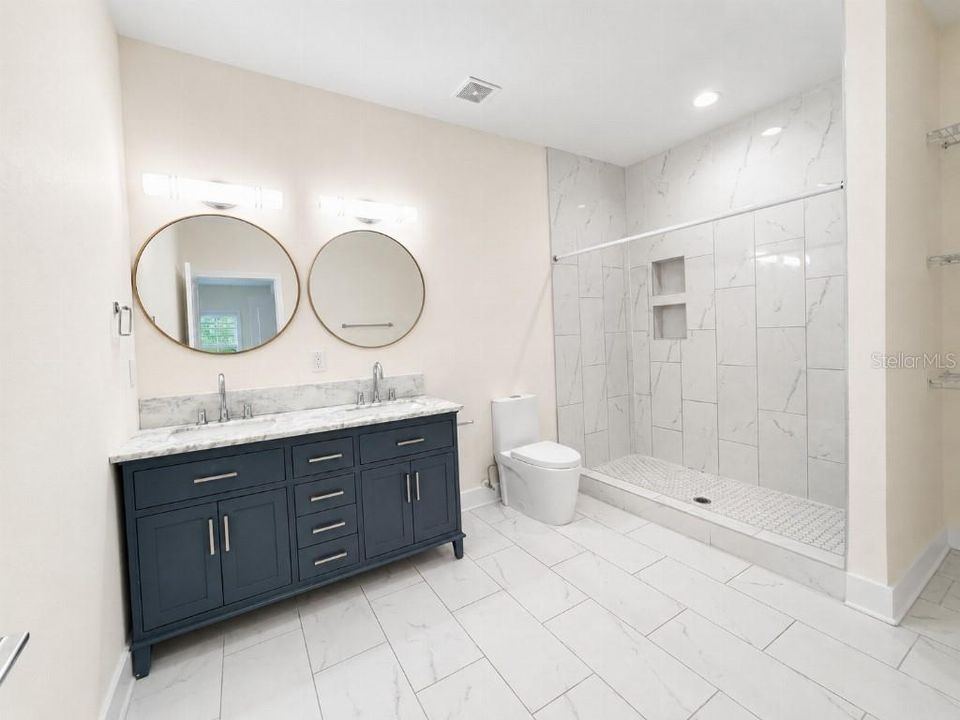 For Sale: $489,000 (3 beds, 2 baths, 1837 Square Feet)
