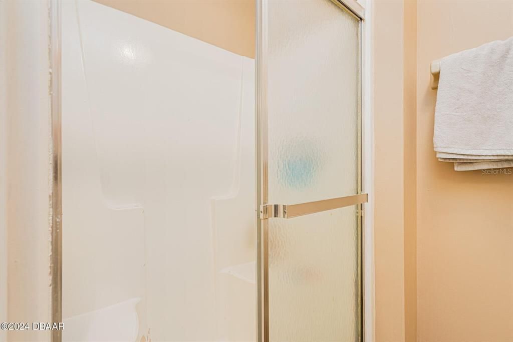 В аренду: $1,995 (2 спален, 2 ванн, 1428 Квадратных фут)
