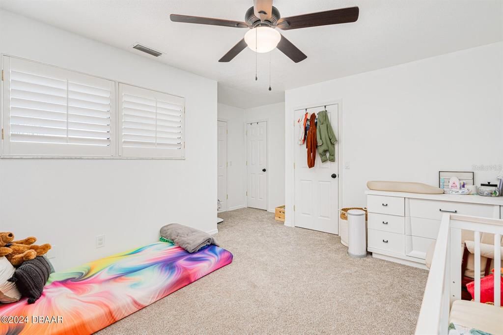 В аренду: $1,995 (2 спален, 2 ванн, 1428 Квадратных фут)