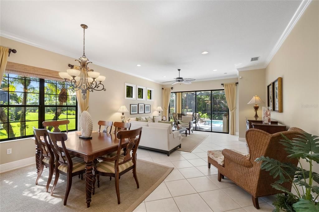For Sale: $580,000 (2 beds, 2 baths, 1919 Square Feet)