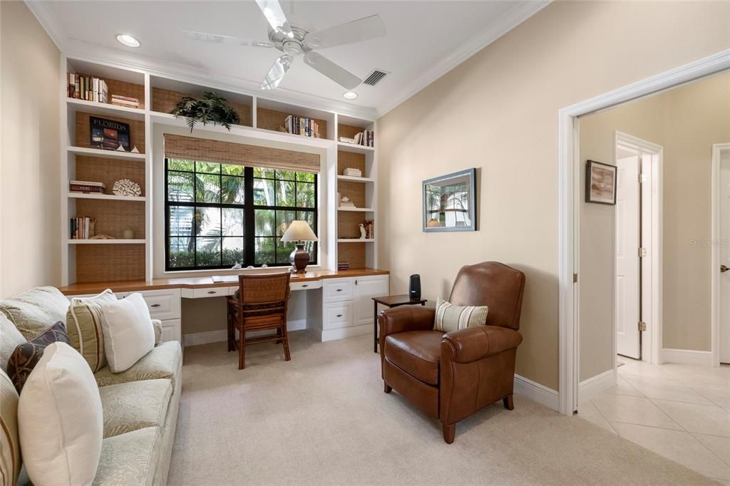For Sale: $580,000 (2 beds, 2 baths, 1919 Square Feet)