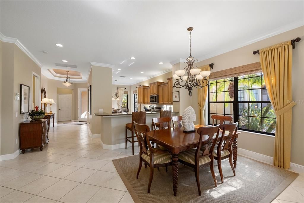For Sale: $580,000 (2 beds, 2 baths, 1919 Square Feet)