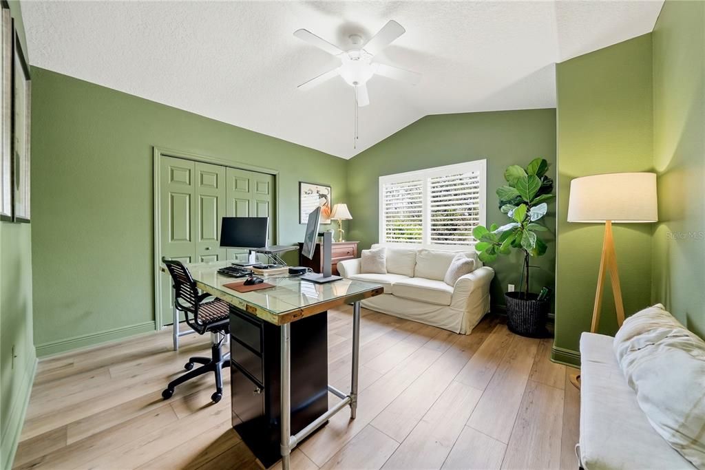 For Sale: $393,000 (3 beds, 2 baths, 1700 Square Feet)